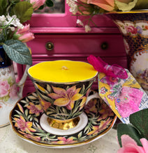 Load image into Gallery viewer, Beautiful Royal Albert Provincial Flowers ‘Prairie lily’ Tea Cup soy Candle
