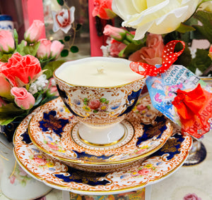 Stunning 1940s Salisbury Tudor Rose Imari Teacup Trio Soy Candle