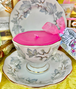 Beautiful Royal Albert ‘ Silver Maple’ Scented Soy Teacup Trio